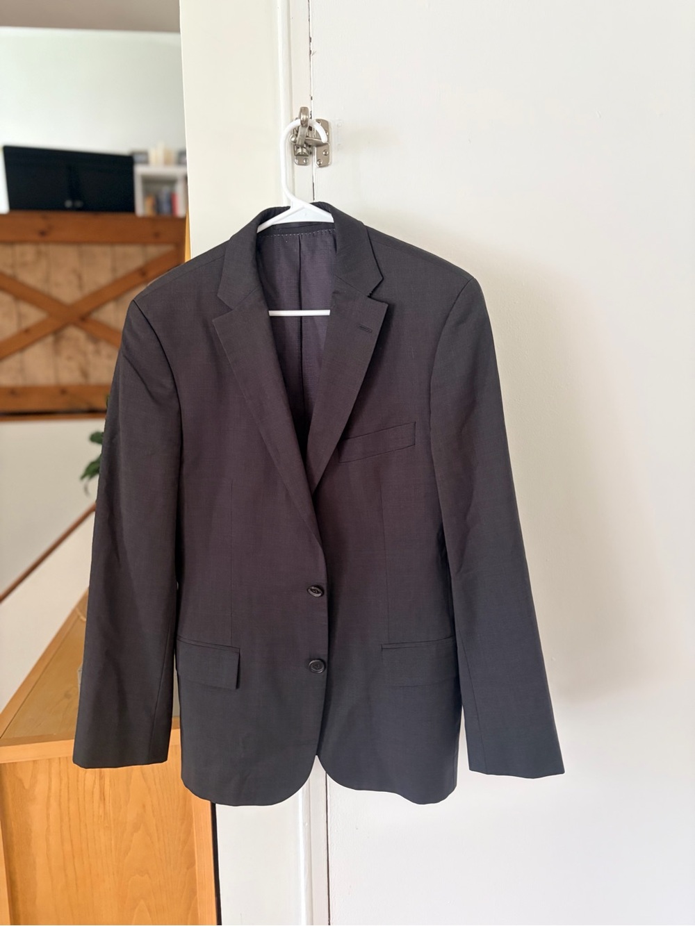 Men's Black Two-Button Suit Blazer Hugo Boss super 100
